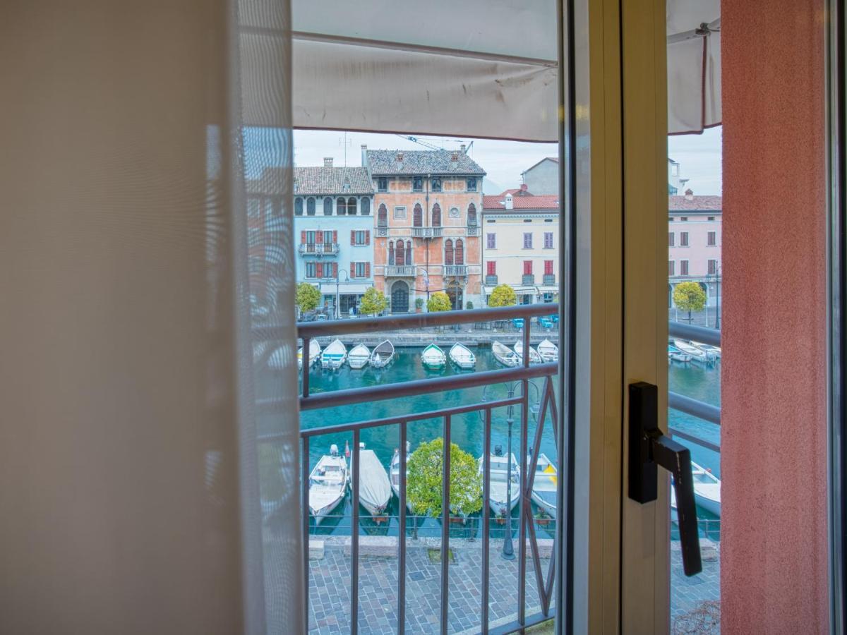 Hotel Piroscafo Desenzano del Garda Bagian luar foto