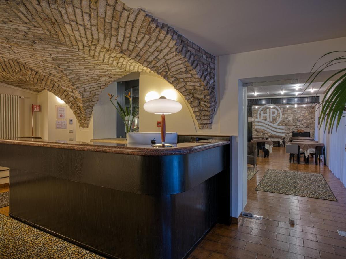 Hotel Piroscafo Desenzano del Garda Bagian luar foto