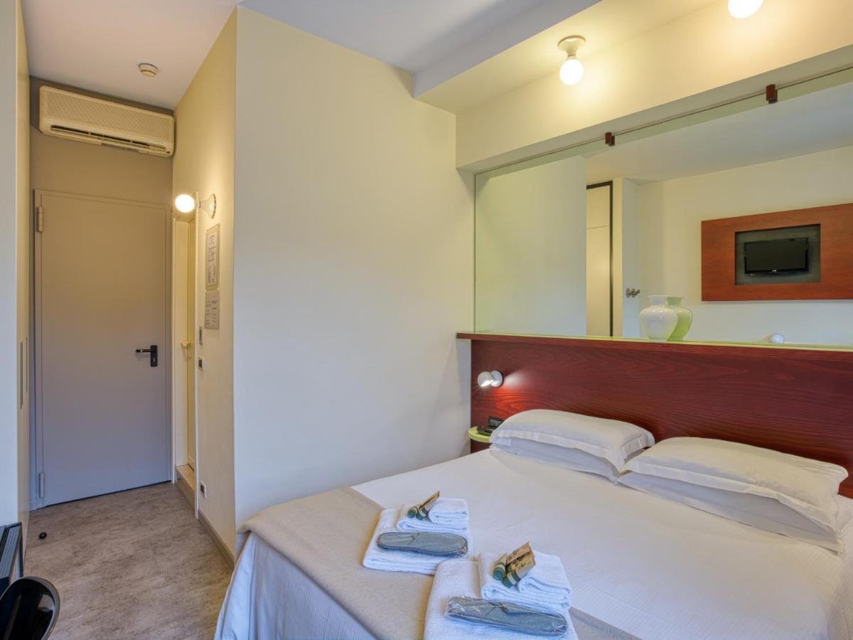 Hotel Piroscafo Desenzano del Garda Bagian luar foto