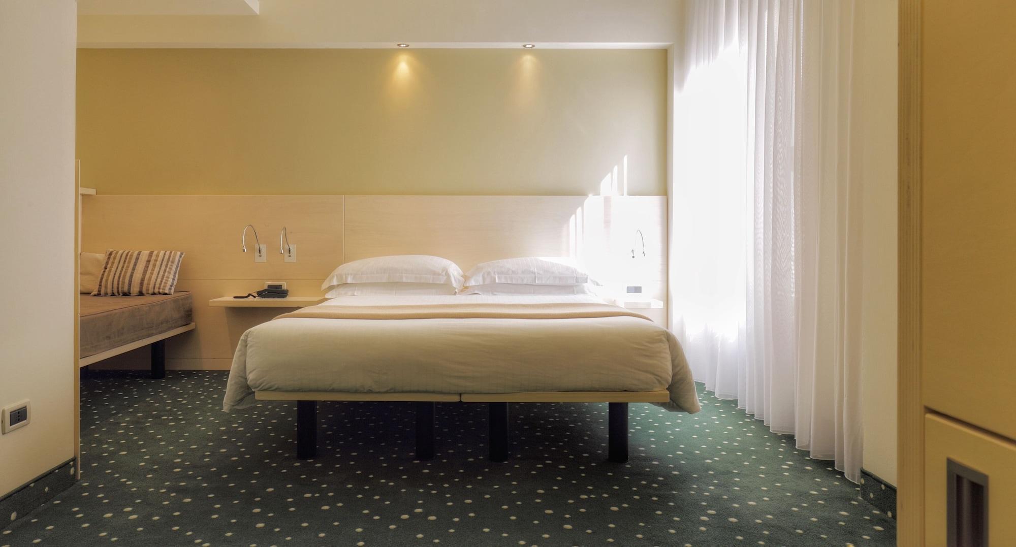 Hotel Piroscafo Desenzano del Garda Bagian luar foto