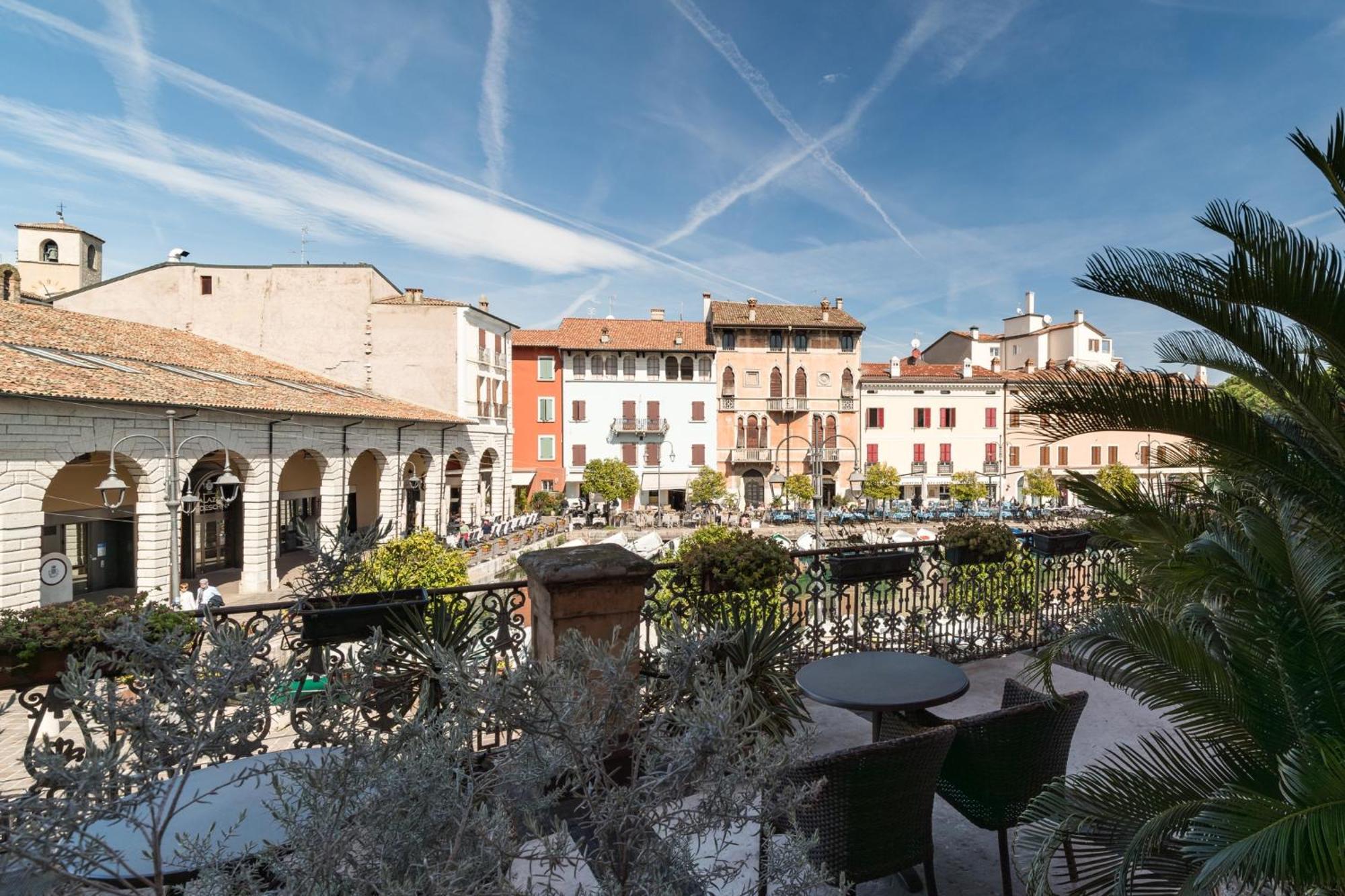 Hotel Piroscafo Desenzano del Garda Bagian luar foto